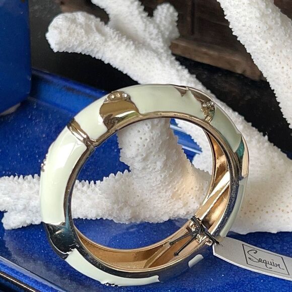 White Enamel Geometric Pattern Accented with Clear Crystals in Gold Hinged NWT - Picture 3 of 10